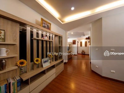 Alojamiento en Ban Ratsada, Thailand Alojamiento en Ban Ratsada, Thailand