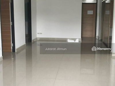 Single house, Chokchai 4 Road, Soi 76, Bangkok, Thailand Single house, Chokchai 4 Road, Soi 76, Bangkok, Thailand