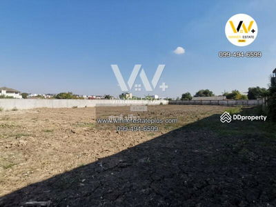 Ramkhamhaeng Soi 100, Bangkok, Thailand Ramkhamhaeng Soi 100, Bangkok, Thailand