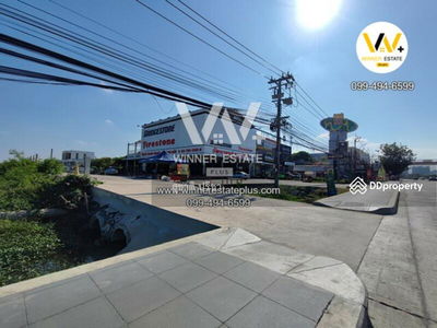 Ramkhamhaeng Soi 100, Bangkok, Thailand Ramkhamhaeng Soi 100, Bangkok, Thailand