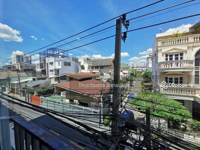 Maestro 01 Sathorn-Yenakat, Bangkok, Thailand Maestro 01 Sathorn-Yenakat, Bangkok, Thailand