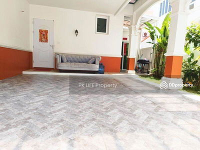 Gehäuse In Ban Ratsada, Thailand Gehäuse In Ban Ratsada, Thailand