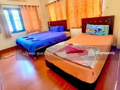 Khao Laem Ya-Mu Koh Samet (2.5 km.), Ban Phe Fresh Market (5.5 km.), Mae Ramphueng Beach, Rayong, Thailand Khao Laem Ya-Mu Koh Samet (2.5 km.), Ban Phe Fresh Market (5.5 km.), Mae Ramphueng Beach, Rayong, Thailand