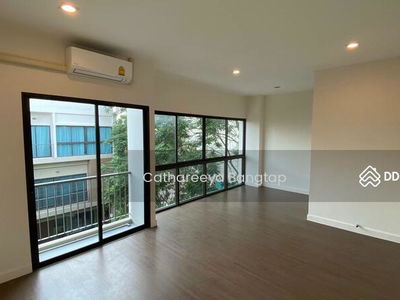 10260, Bangkok, Thailand 10260, Bangkok, Thailand