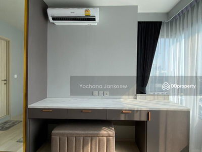 Life One Wireless, Bangkok, Thailand Life One Wireless, Bangkok, Thailand