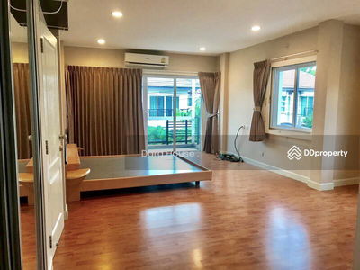 Bangkok Boulevard Ramintra 3, Bangkok, Thailand Bangkok Boulevard Ramintra 3, Bangkok, Thailand