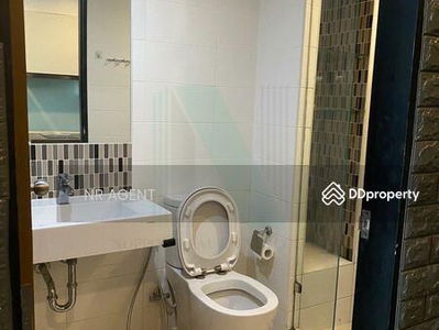 Beyond Sukhumvit, Bangkok, Thailand Beyond Sukhumvit, Bangkok, Thailand