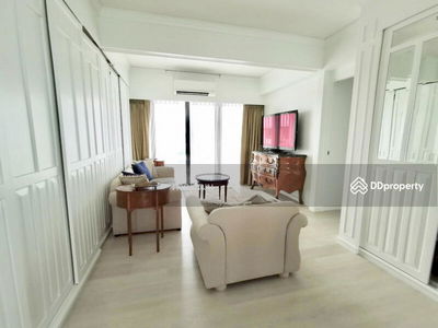 Riverside Villa, Bangkok, Thailand Riverside Villa, Bangkok, Thailand