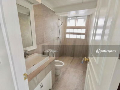 Riverside Villa, Bangkok, Thailand Riverside Villa, Bangkok, Thailand