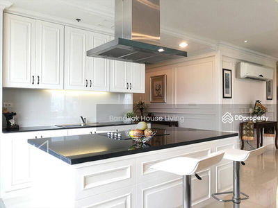 Piyathip Place, Bangkok, Thailand Piyathip Place, Bangkok, Thailand