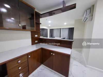 Moon Tower, Bangkok, Thailand Moon Tower, Bangkok, Thailand