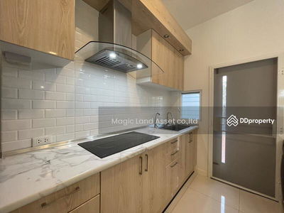 Indy 2 Bangna-Ramkhamhaeng 2, Bangkok, Thailand Indy 2 Bangna-Ramkhamhaeng 2, Bangkok, Thailand