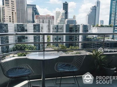 Lake Avenue Sukhumvit 16, Bangkok, Thailand Lake Avenue Sukhumvit 16, Bangkok, Thailand