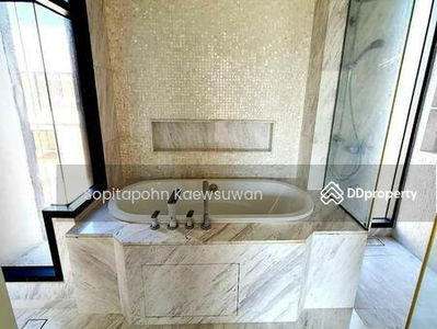 10400, Bangkok, Thailand 10400, Bangkok, Thailand