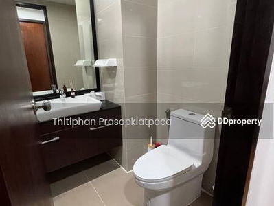 Abstracts Phahonyothin Park, Bangkok, Thailand Abstracts Phahonyothin Park, Bangkok, Thailand