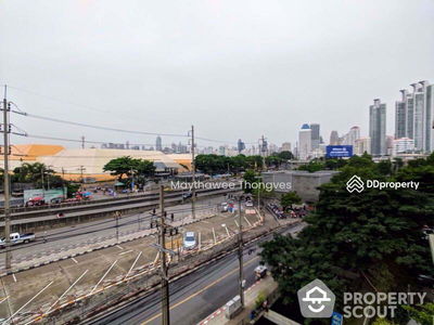 Lumpini Place Rama 4-Ratchadaphisek, Bangkok, Thailand Lumpini Place Rama 4-Ratchadaphisek, Bangkok, Thailand