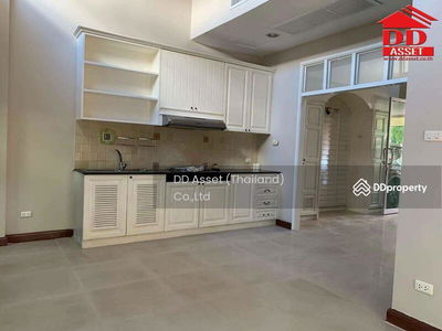 4-story townhouse for rent, Baan Ravipa Sukhumvit 103 project (BANN RAVIPA SUKHUMVIT 103), Bangkok, Thailand 4-story townhouse for rent, Baan Ravipa Sukhumvit 103 project (BANN RAVIPA SUKHUMVIT 103), Bangkok, Thailand