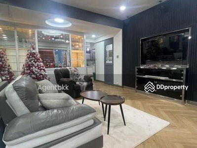 Prasanmitr Condominium, Bangkok, Thailand Prasanmitr Condominium, Bangkok, Thailand