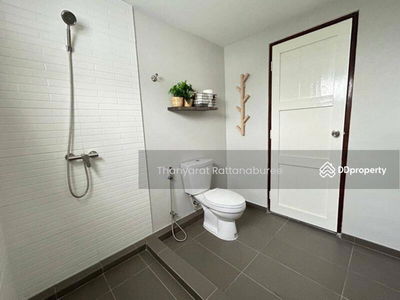 Single house near BTS Bangchak, Bangkok, Thailand Single house near BTS Bangchak, Bangkok, Thailand