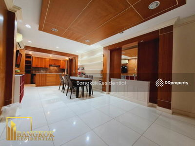 Townhouse in Compound, Bangkok, Thailand Townhouse in Compound, Bangkok, Thailand