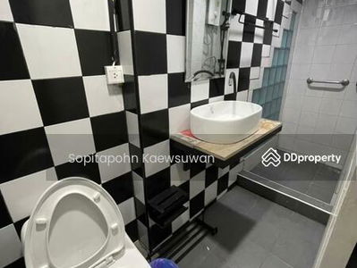 10400, Bangkok, Thailand 10400, Bangkok, Thailand