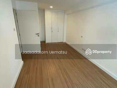 Whizdom@Punnawithi Station, Bangkok, Thailand Whizdom@Punnawithi Station, Bangkok, Thailand