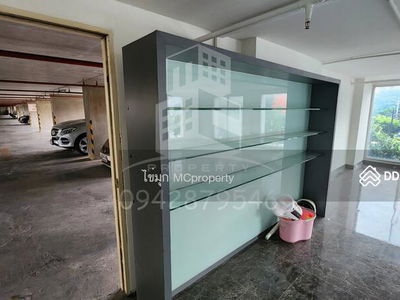 Supalai Park Ratchayothin, Bangkok, Thailand Supalai Park Ratchayothin, Bangkok, Thailand