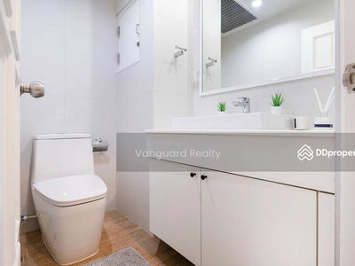 Fifty Fifth Tower, Bangkok, Thailand Fifty Fifth Tower, Bangkok, Thailand