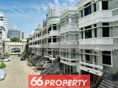 Moo Baan Chicha Castle, Bangkok, Thailand Moo Baan Chicha Castle, Bangkok, Thailand