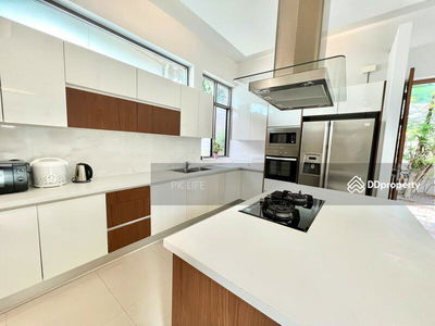 Housing in Ban Ratsada, Thailand Housing in Ban Ratsada, Thailand