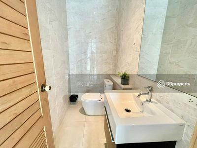 Gehäuse In Ban Ratsada, Thailand Gehäuse In Ban Ratsada, Thailand