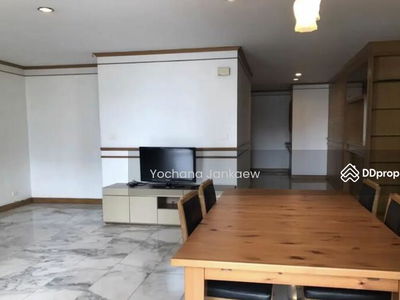 Asoke Towers, Bangkok, Thailand Asoke Towers, Bangkok, Thailand