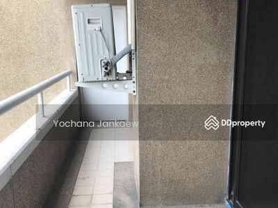 Asoke Towers, Bangkok, Thailand Asoke Towers, Bangkok, Thailand