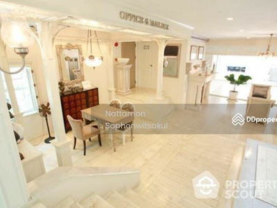 Tristan Sukhumvit 39, Bangkok, Thailand Tristan Sukhumvit 39, Bangkok, Thailand