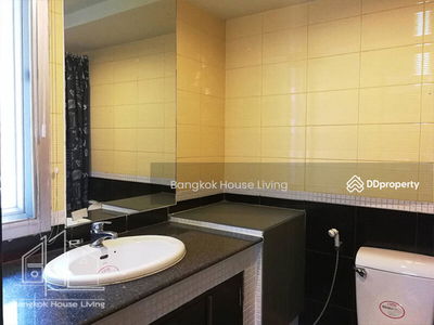 Phatana Court, Bangkok, Thailand Phatana Court, Bangkok, Thailand