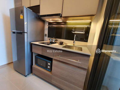 The Line Phahon-Pradipat, Bangkok, Thailand The Line Phahon-Pradipat, Bangkok, Thailand