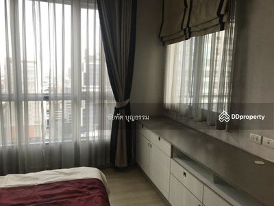 Life @ Sathorn 10, Bangkok, Thailand Life @ Sathorn 10, Bangkok, Thailand