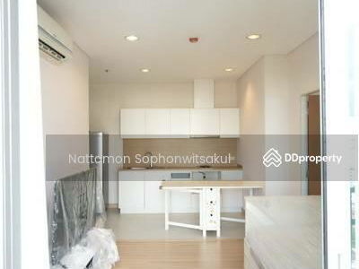 Intro Phaholyothin-Pradipat, Bangkok, Thailand Intro Phaholyothin-Pradipat, Bangkok, Thailand