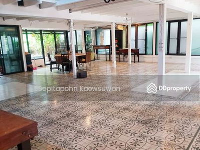 10110, Bangkok, Thailand 10110, Bangkok, Thailand