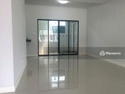 The Connect Onnut-Wongwann, Bangkok, Thailand The Connect Onnut-Wongwann, Bangkok, Thailand