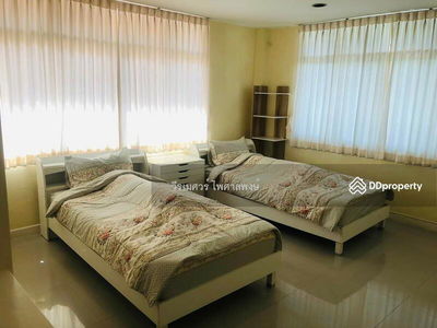 For rent, 4-story single house, Sukhumvit 31, near BTS Phrom Phong, Emporium, area 40 sq m, 4 bedrooms, 5 bathrooms, Bangkok, Thailand For rent, 4-story single house, Sukhumvit 31, near BTS Phrom Phong, Emporium, area 40 sq m, 4 bedrooms, 5 bathrooms, Bangkok, Thailand