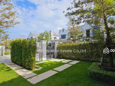 Nantawan Rama 9 New Krungthepkreetha, Bangkok, Thailand Nantawan Rama 9 New Krungthepkreetha, Bangkok, Thailand