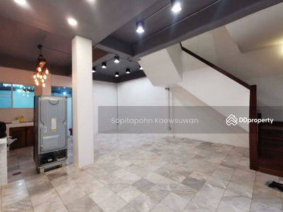 10110, Bangkok, Thailand 10110, Bangkok, Thailand