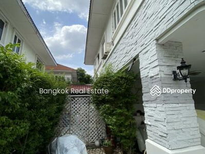 Mantana Prayasuren 26, Bangkok, Thailand Mantana Prayasuren 26, Bangkok, Thailand