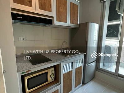 Life @ Ratchada-Huai Khwang, Bangkok, Thailand Life @ Ratchada-Huai Khwang, Bangkok, Thailand