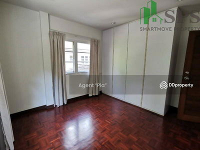 Single house for rent in Soi Sukhumvit 20. (SPSAM872), Bangkok., Thailand Single house for rent in Soi Sukhumvit 20. (SPSAM872), Bangkok., Thailand