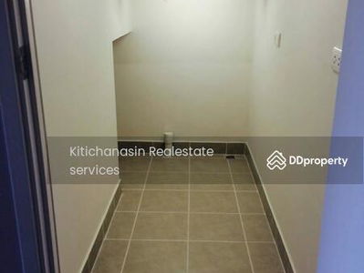 Fuse Chan-Sathorn, Bangkok, Thailand Fuse Chan-Sathorn, Bangkok, Thailand