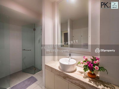 Gehäuse In Kathu, Thailand Gehäuse In Kathu, Thailand