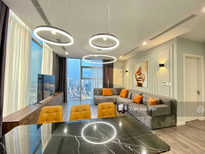 The Nine, Vietnam The Nine, Vietnam