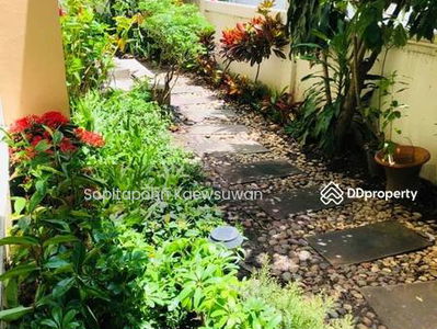 10110, Bangkok, Thailand 10110, Bangkok, Thailand